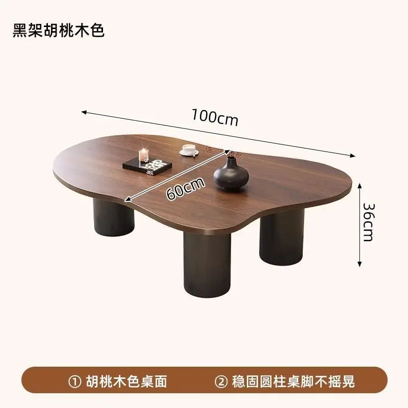 Cream Style Soffbord – Litet Te-/Kaffebord i Valnöt, Molnformad Kant, Perfekt för Små Lägenheter