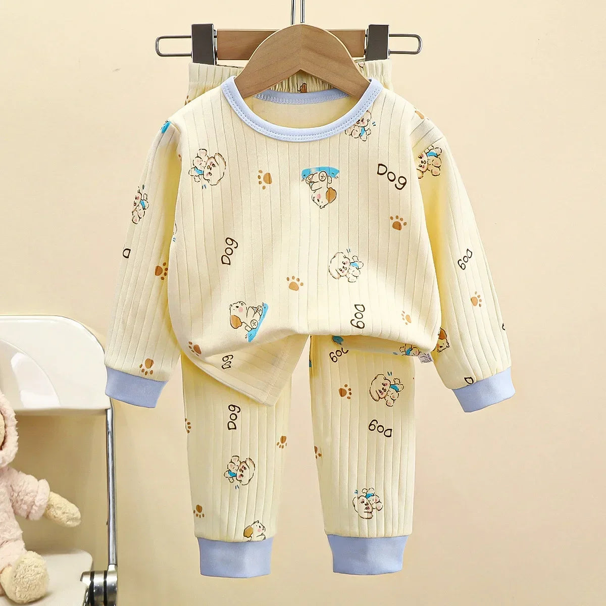 Barnpyjamas i Bomull – Söt Tecknad Design för Hösten (4–6 år)