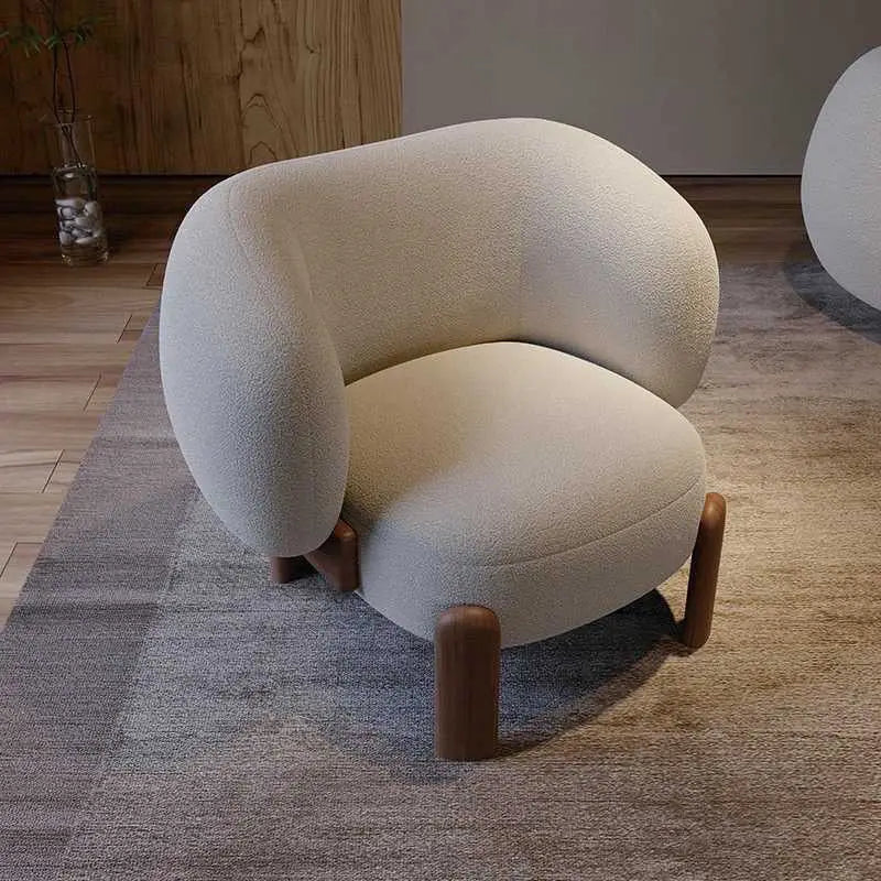 Trendig Fåtölj i Massivt Trä – Nordisk Design för Vardagsrum & Balkong