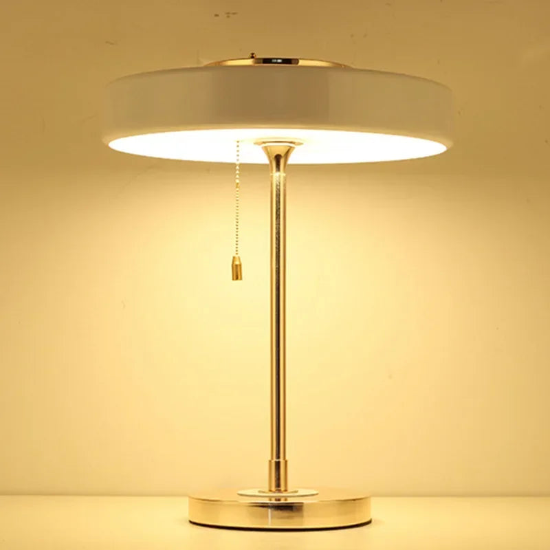 Nordisk Golvlampa med Kreativ Design – Enkel & Modern – För Sovrum & Vardagsrum