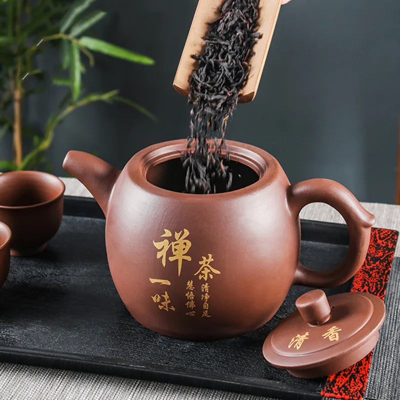 Yixing Tekanna i lila lera – Handgjord traditionell tekanna (1 liter)