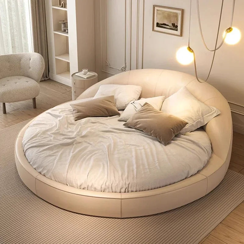 Rund Säng i Äkta Läder – Elegant Minimalistisk Design | Princess Cream Wind | 180/200 cm | Lyxig Bröllopssäng