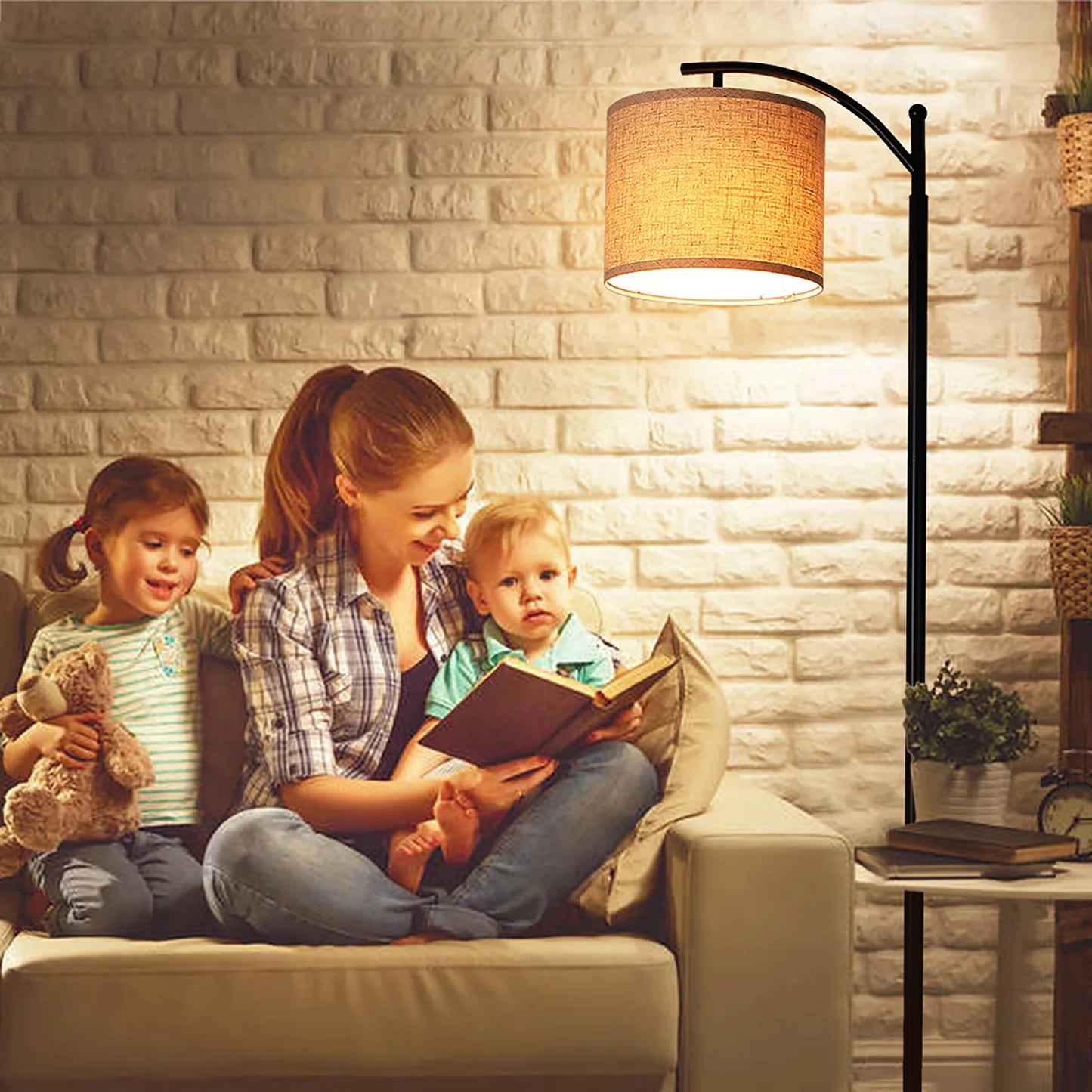 Golvlampa med LED – Bågformad Design & Tygskärm (160 cm)