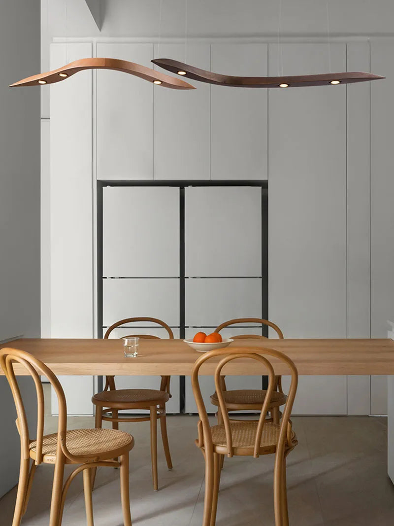 Modern Träpendellampa med LED – Elegant Takbelysning för Inomhusmiljöer