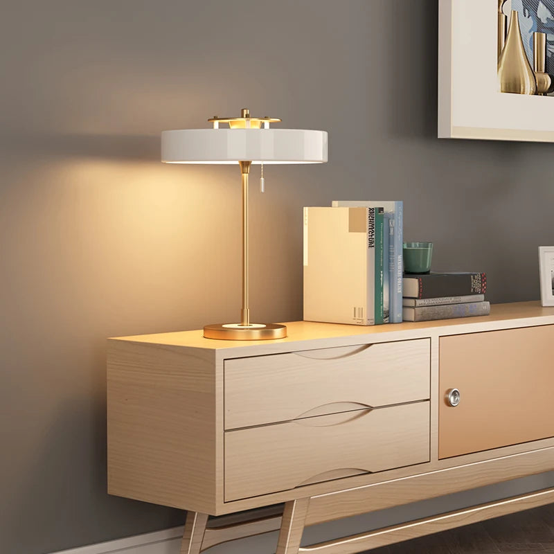Nordisk Golvlampa med Kreativ Design – Enkel & Modern – För Sovrum & Vardagsrum
