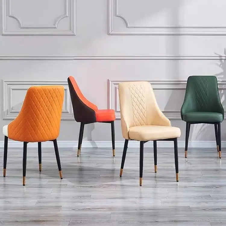 Nordisk Matstol med Katttass-design – Mjuk & Lyxig – För Hem, Hotell & Lounge