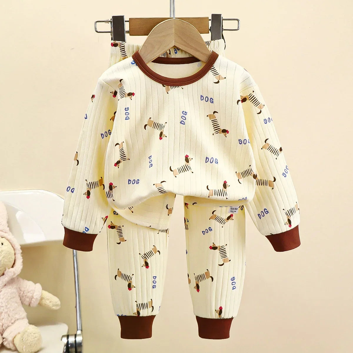 Barnpyjamas i Bomull – Söt Tecknad Design för Hösten (4–6 år)