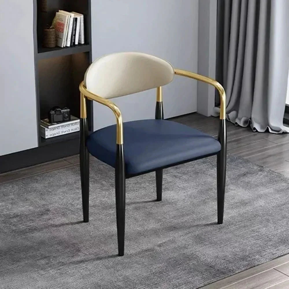 Designstol med Svarta Metallben – Mjuk & Ergonomisk – För Vardagsrum, Sminkhörna & Restaurang