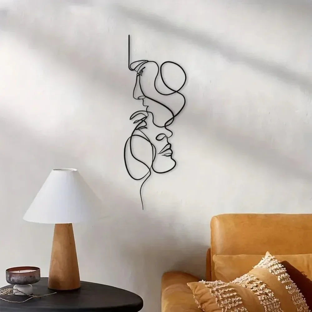 đŒïž Minimalistisk VĂ€ggkonst i Metall â Abstrakt Ansiktslinje â Svart JĂ€rnskulptur för Modern Inredning