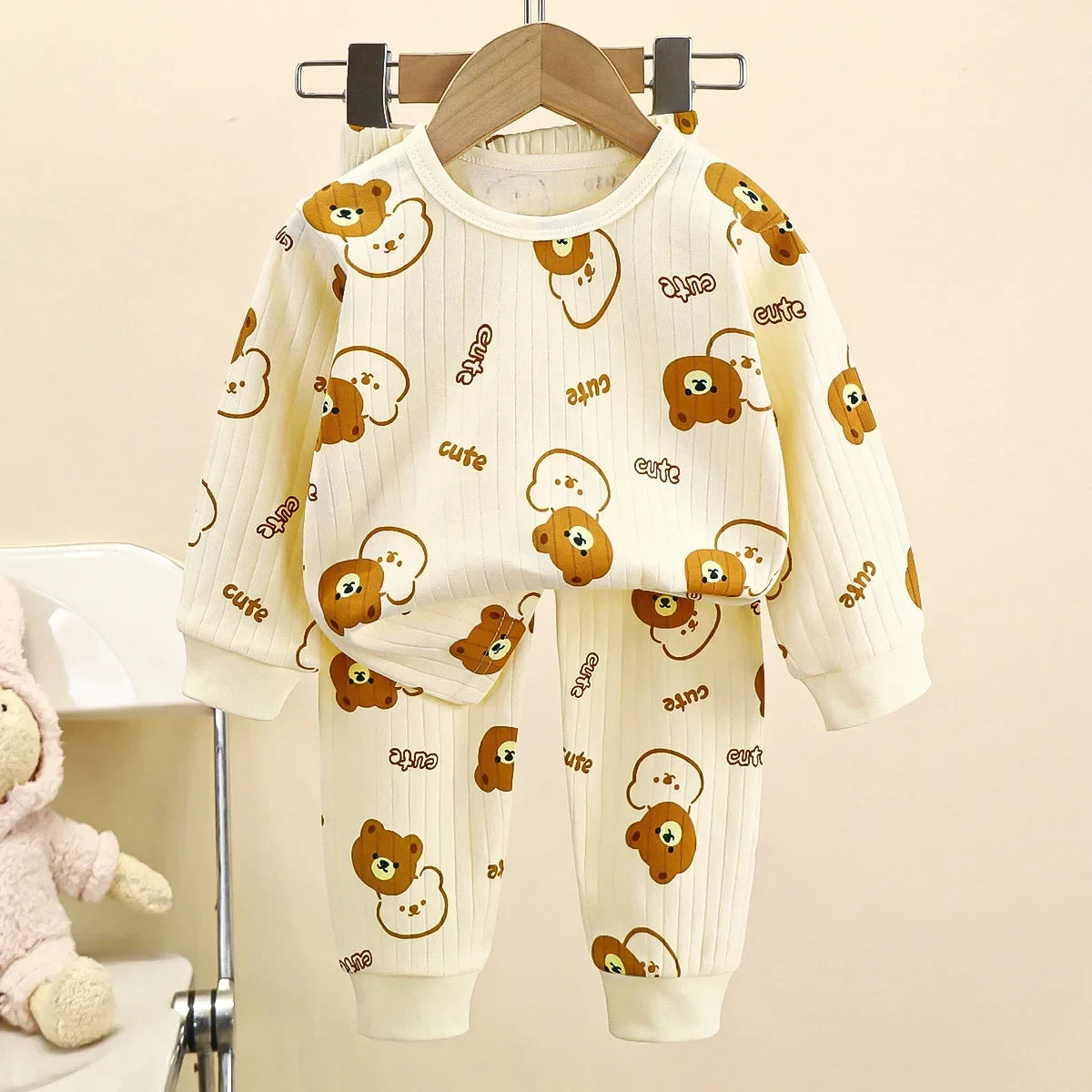 Barnpyjamas i Bomull – Söt Tecknad Design för Hösten (4–6 år)