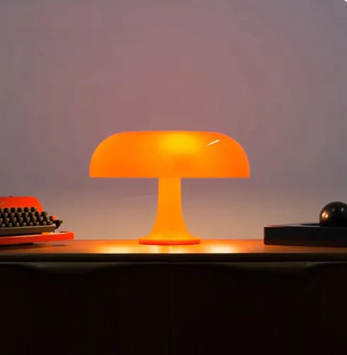 Italiensk LED Svampformad Bordslampa – Modern Minimalistisk Belysning