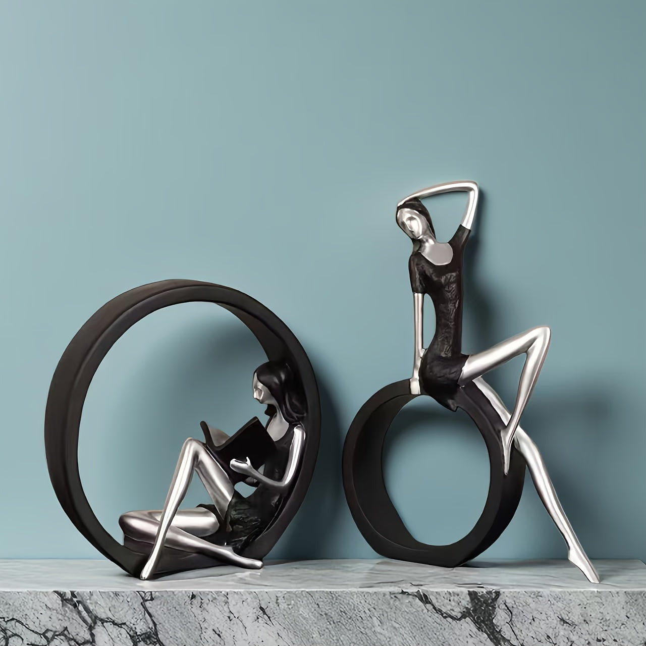 2 Yoga‑flickor + 1 Läsande Flicka – Nordiska Resinfigurer, Elegant Konst & Heminredning