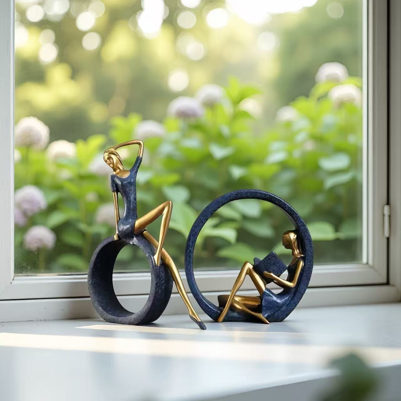 2 Yoga‑flickor + 1 Läsande Flicka – Nordiska Resinfigurer, Elegant Konst & Heminredning