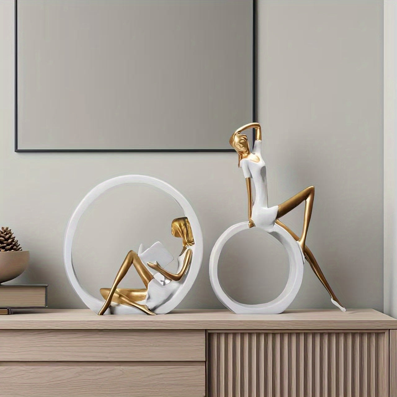 2 Yoga‑flickor + 1 Läsande Flicka – Nordiska Resinfigurer, Elegant Konst & Heminredning