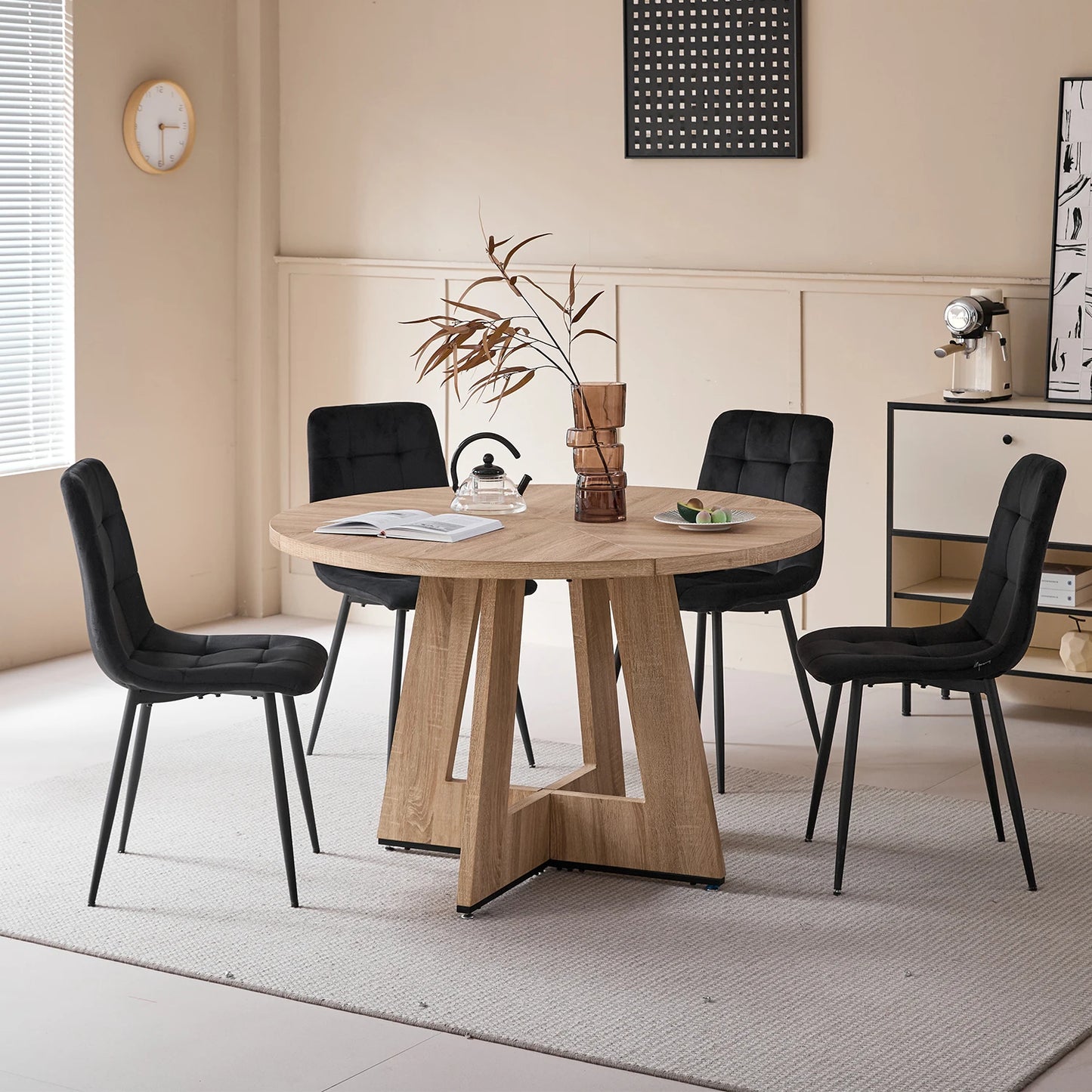 4-pack moderna matstolar i sammet med stoppad sits och metallben, nordisk minimalistisk stil, grå