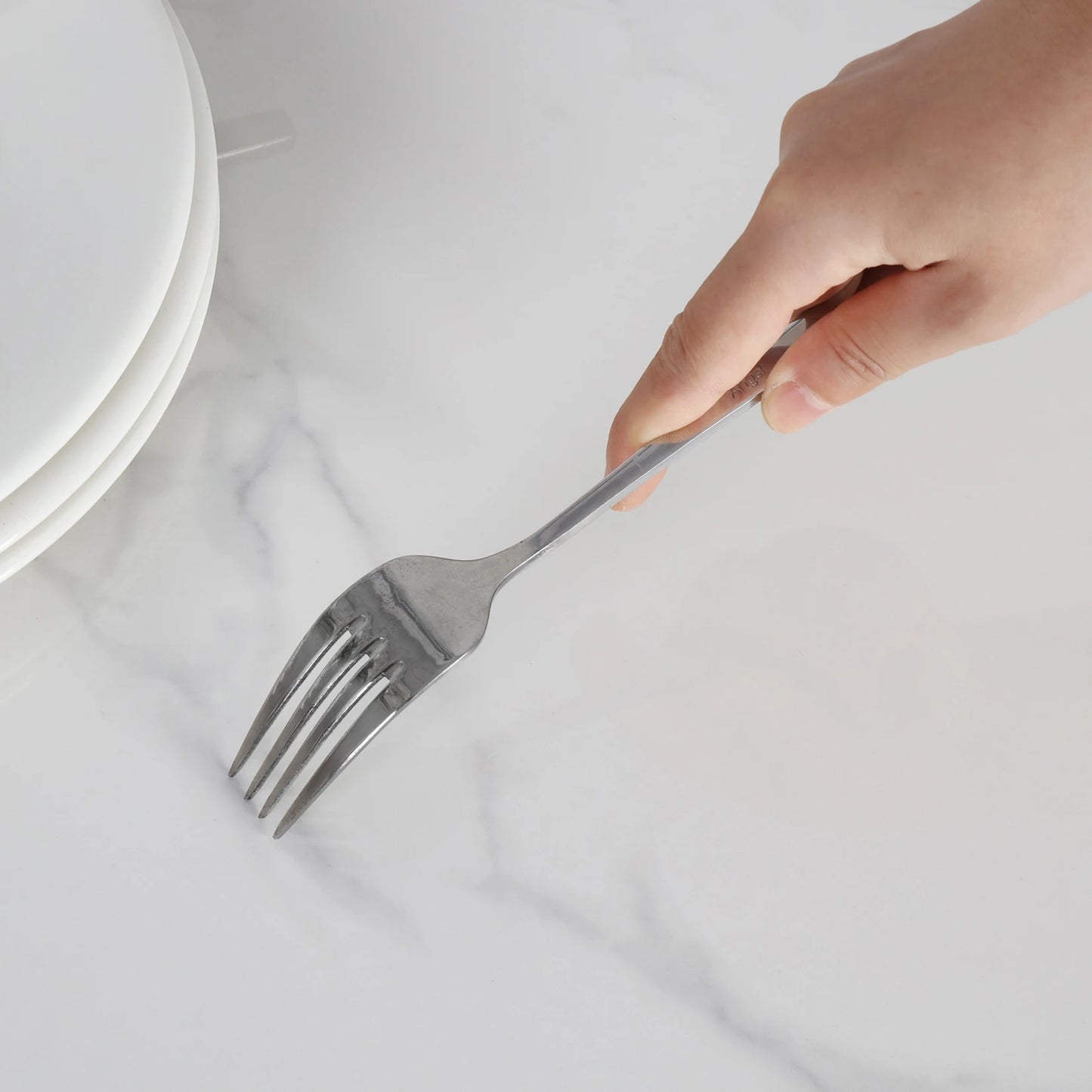 Wisfor Matbord i Sintrad Sten – Modern Rektangulär Design för 2–4 Personer