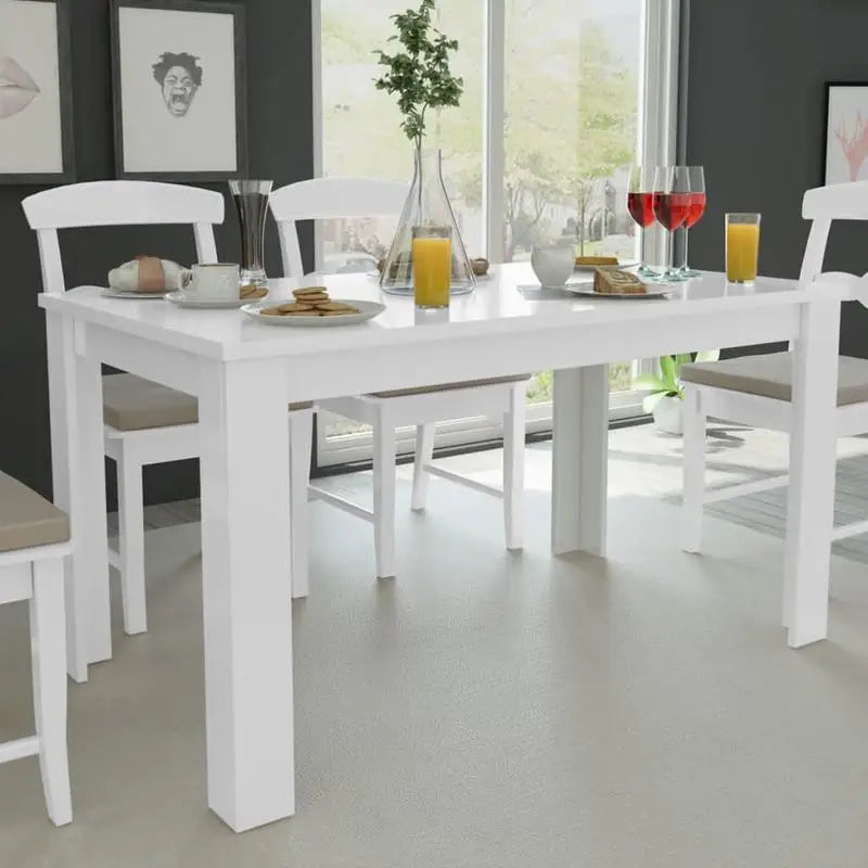 Vitt matbord 140 × 80 cm – modern och lättskött design