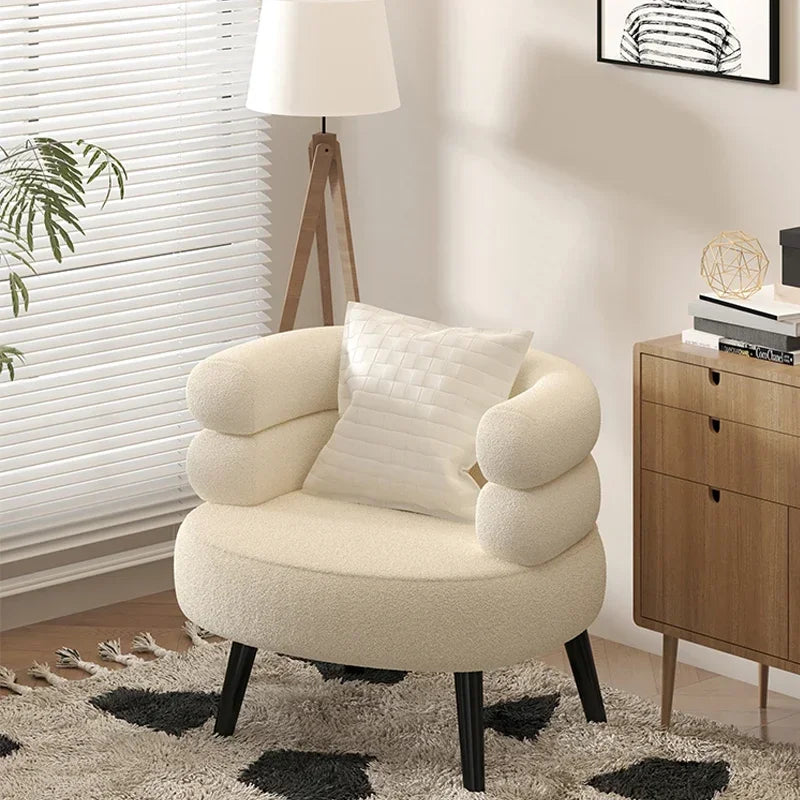 Fluffig 1-sits Soffa – Nordisk Lyx för Vardagsrum & Sminkhörna