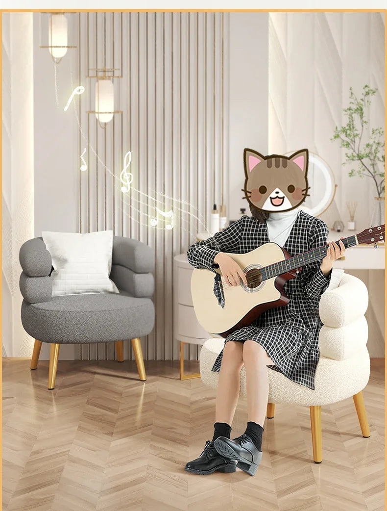 Fluffig 1-sits Soffa – Nordisk Lyx för Vardagsrum & Sminkhörna