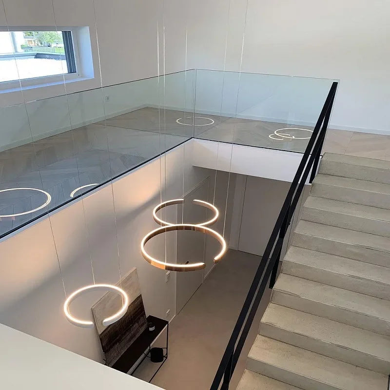 Minimalistisk LED Taklampa med Cirkulära Ringar – D40/D60