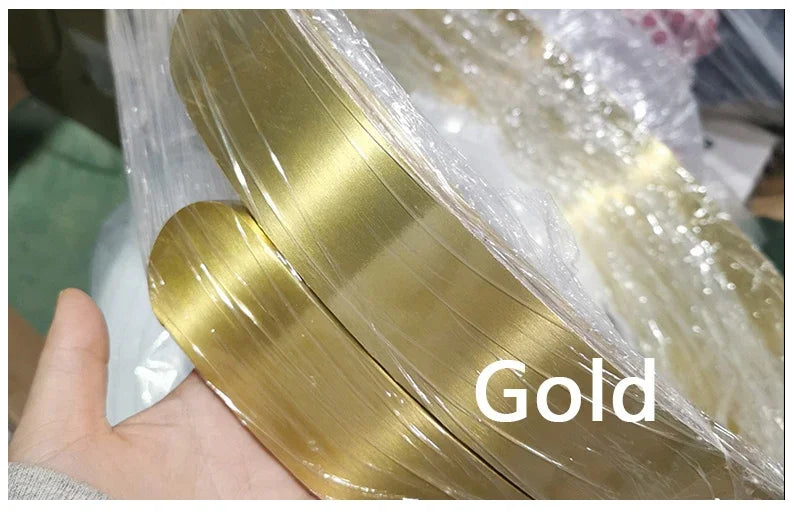 Minimalistisk LED Taklampa med Cirkulära Ringar – D40/D60