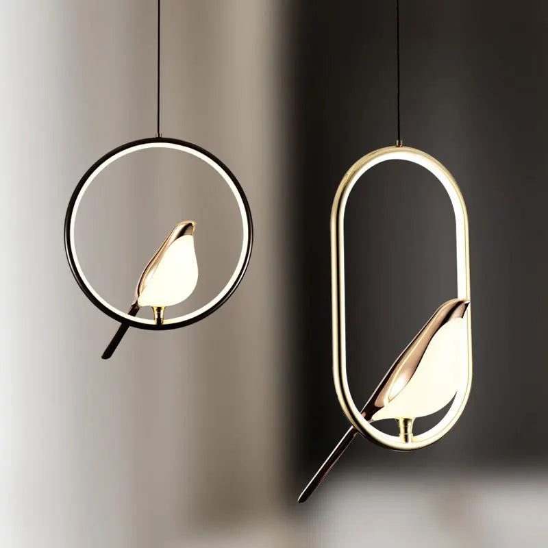 Roterbar LED-pendellampa med skata – modern taklampa i metall