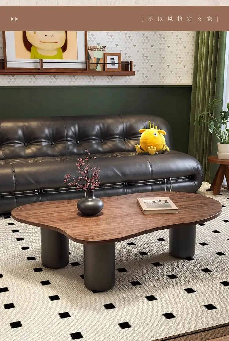 Cream Style Soffbord – Litet Te-/Kaffebord i Valnöt, Molnformad Kant, Perfekt för Små Lägenheter