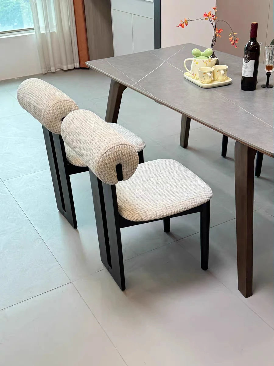 4-pack nordiska matstolar i massivt trä fransk retrostil tygsits Hippo design