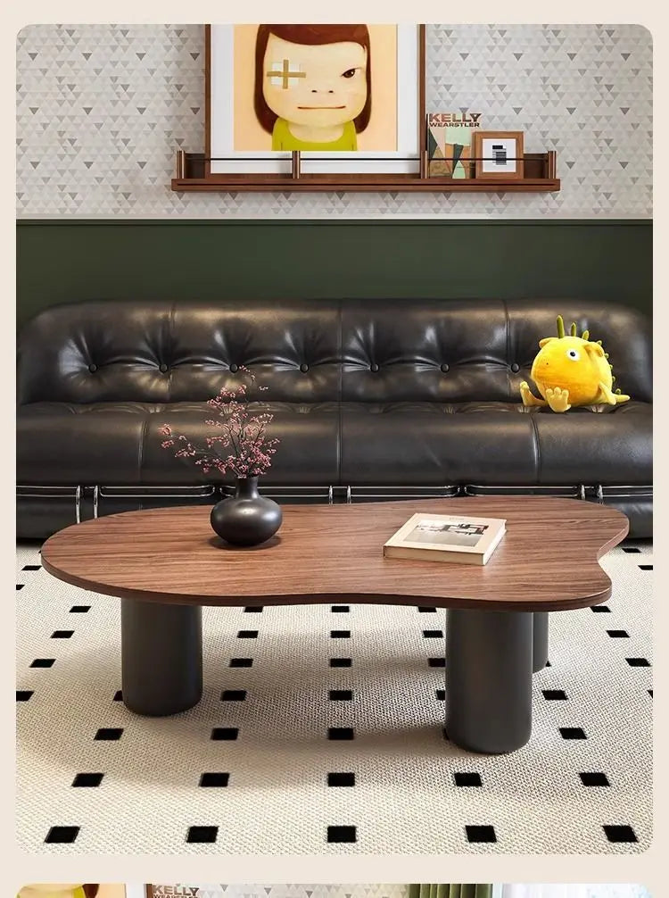 Cream Style Soffbord – Litet Te-/Kaffebord i Valnöt, Molnformad Kant, Perfekt för Små Lägenheter