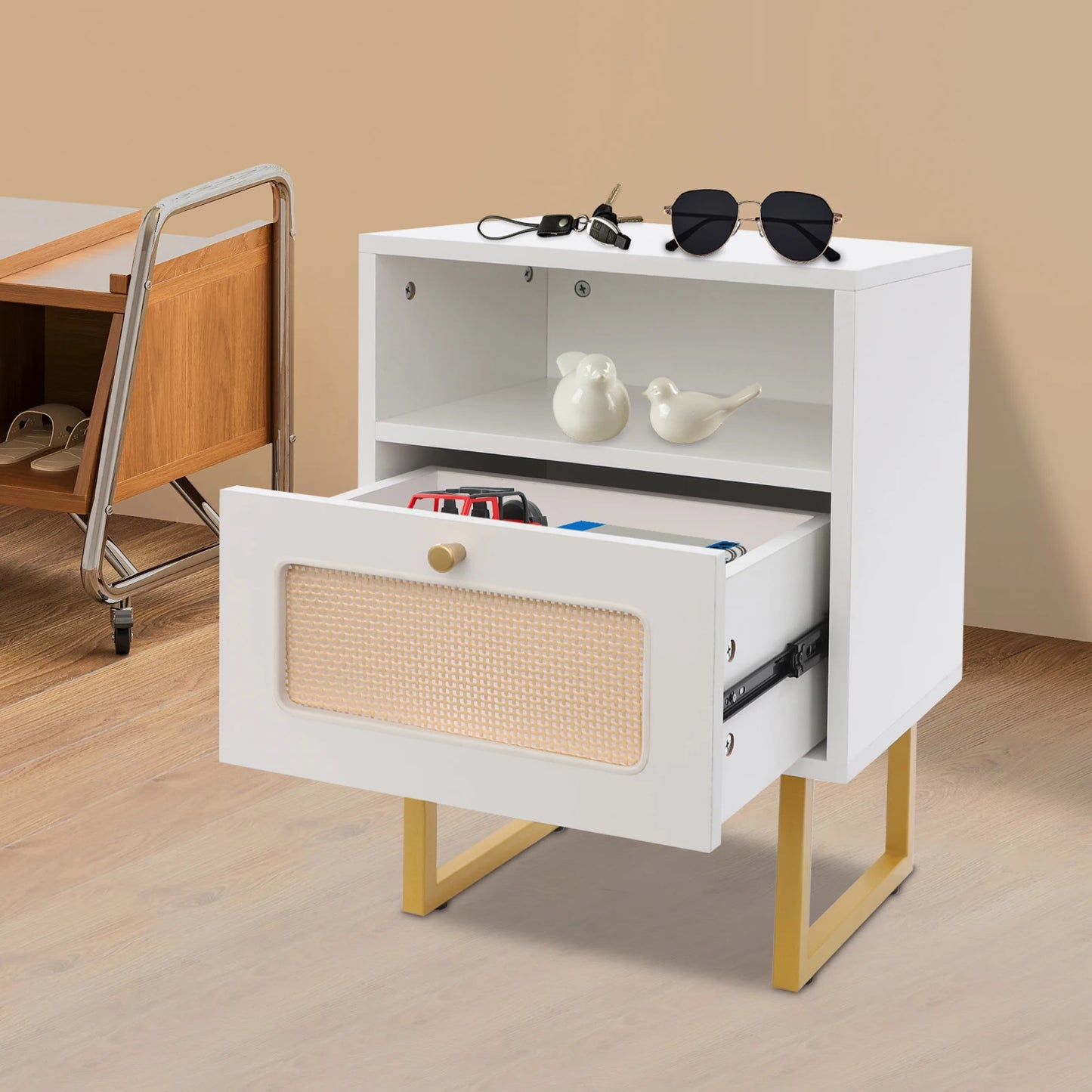 Kompakt Sängbord med Låda – 3 Nivåer & Rullhjul (39 × 29 × 56 cm)