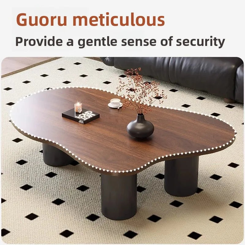 Cream Style Soffbord – Litet Te-/Kaffebord i Valnöt, Molnformad Kant, Perfekt för Små Lägenheter