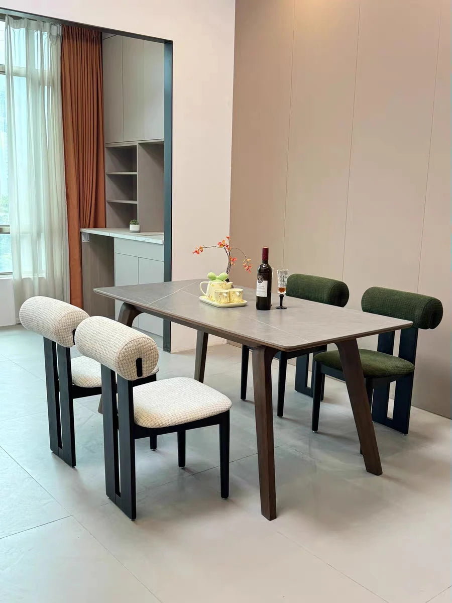 4-pack nordiska matstolar i massivt trä fransk retrostil tygsits Hippo design